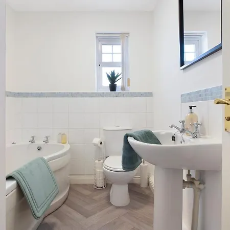 Charming 3 Bedroom House In Hartlepool, Sleeps 5 Exterior photo
