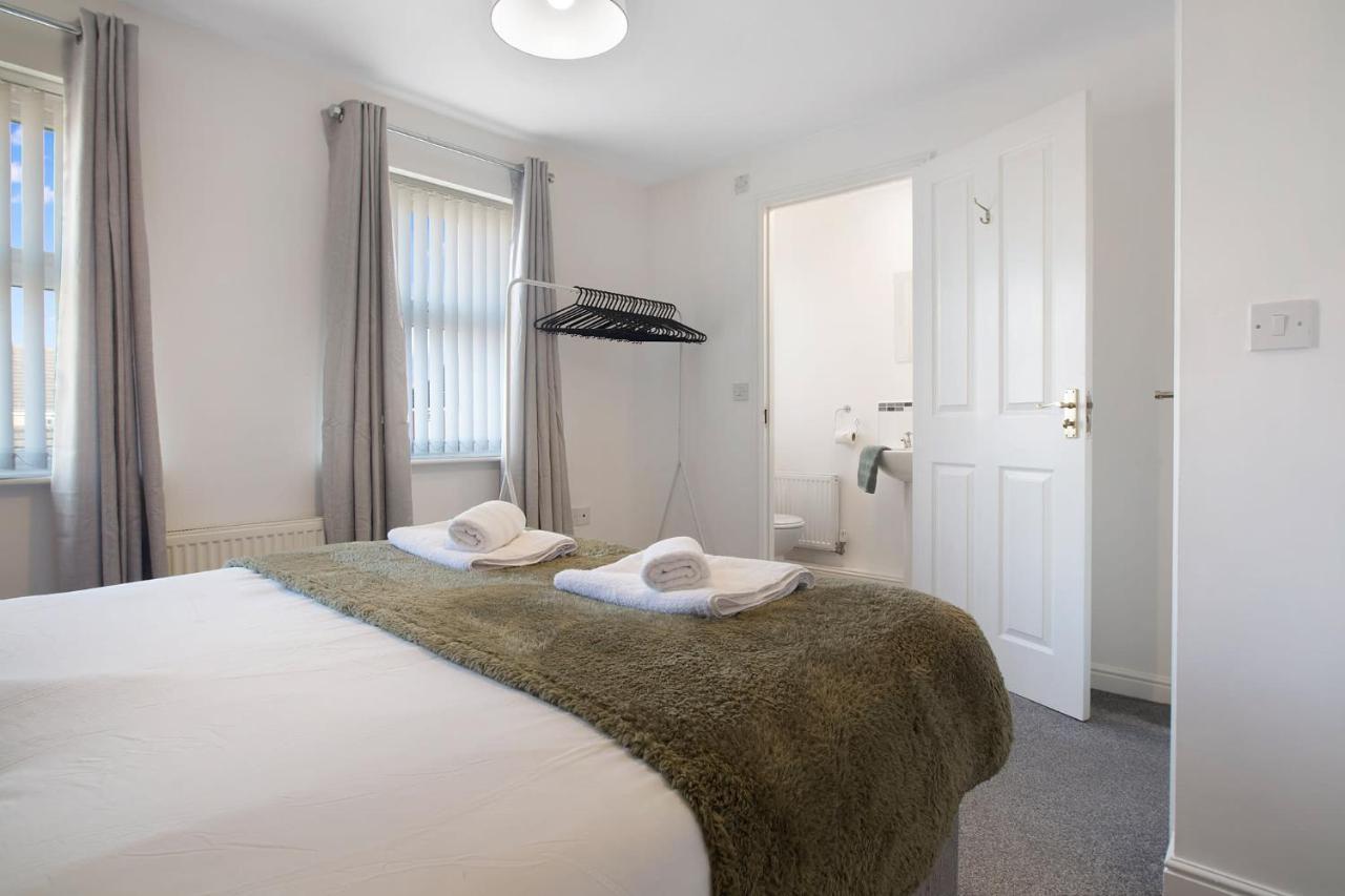Charming 3 Bedroom House In Hartlepool, Sleeps 5 Apartment Hartlepool