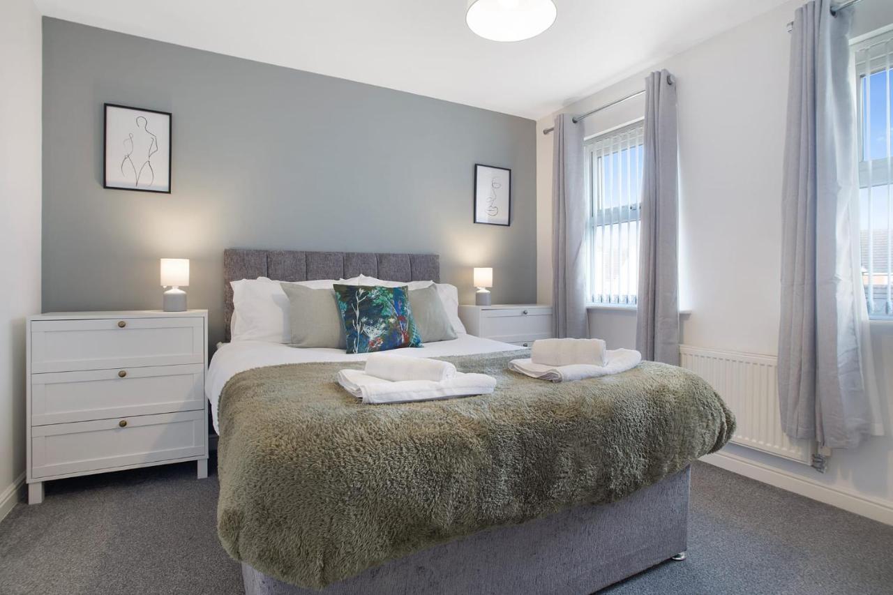 Apartment Charming 3 Bedroom House In Hartlepool, Sleeps 5 *