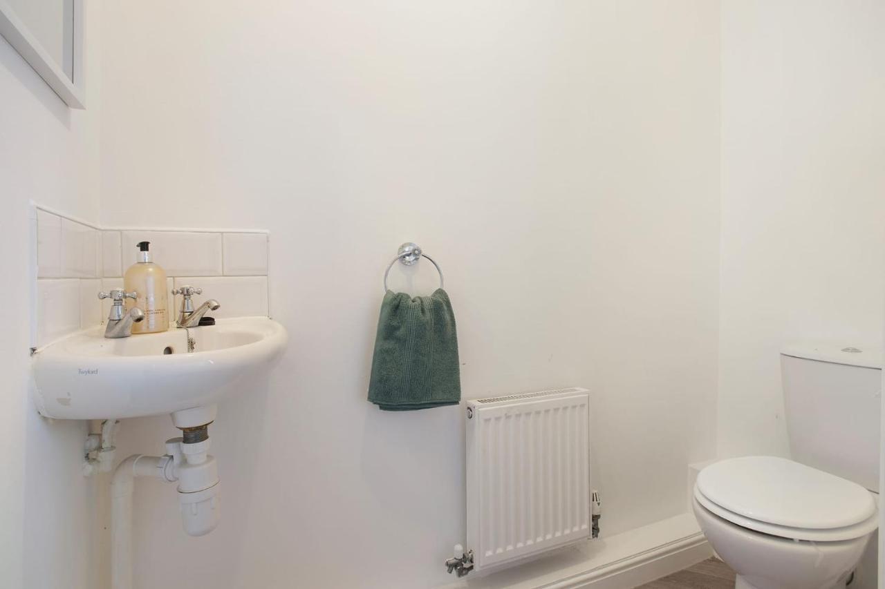 Charming 3 Bedroom House In Hartlepool, Sleeps 5