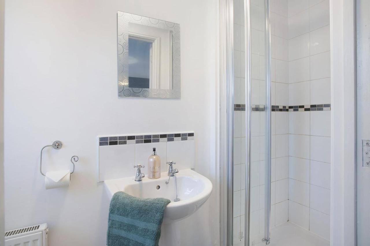 Charming 3 Bedroom House In Hartlepool, Sleeps 5 Hartlepool