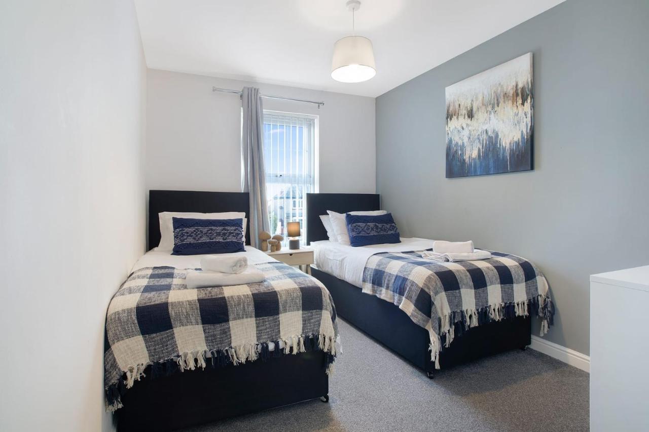 Apartment Charming 3 Bedroom House In Hartlepool, Sleeps 5 *