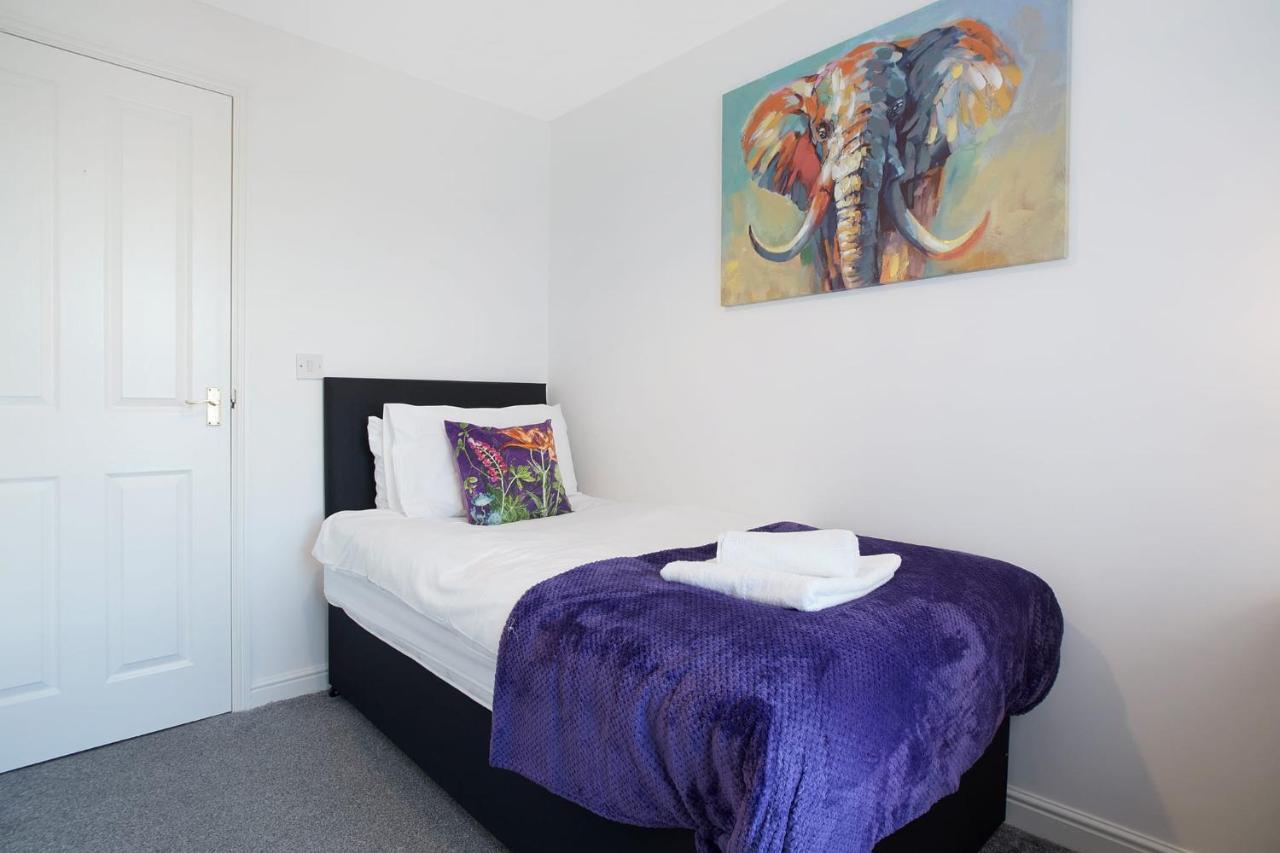 Apartment Charming 3 Bedroom House In Hartlepool, Sleeps 5 Hartlepool
